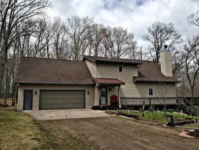ReNew Roofing, LLC - Roofing & Gutter Services in Spooner, WI