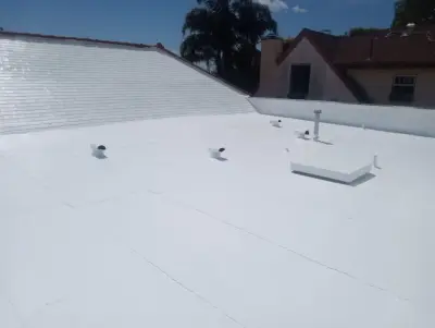 H R Roofing - Roofing & Gutter Services in Moreno Valley, CA