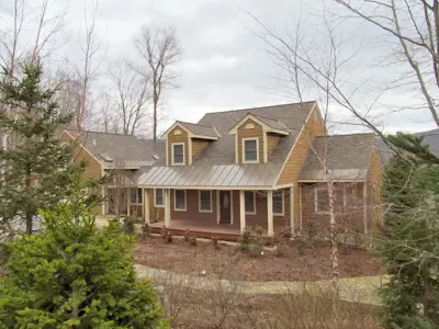 Vermont Roofing Co. Inc. - Roofing & Gutter Services in Bennington, VT