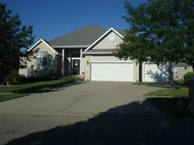 Pete's Painting and Seamless Gutters - House Painting Services in Topeka, KS