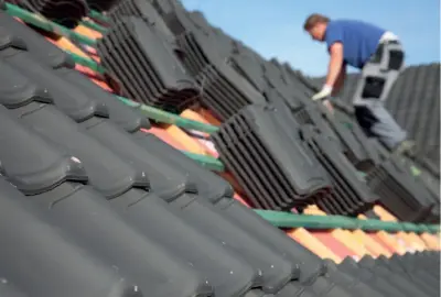 Henderson Roofing - Roofing & Gutter Services in Thousand Oaks, CA