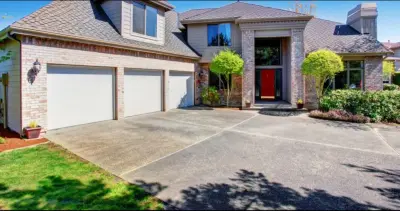 MCS Roofing and Construction - Flooring Installation Services in Lynnwood, WA