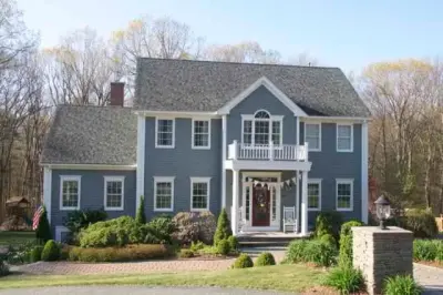Noreaster Roofing INC - Roofing & Gutter Services in Uxbridge, MA