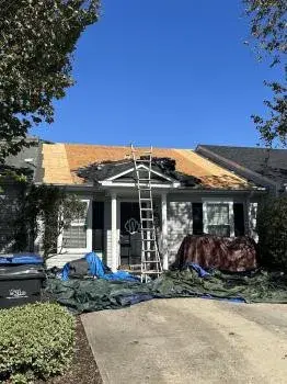 Southeastern Roofing & Exteriors - Roofing & Gutter Services in Mount Pleasant, SC