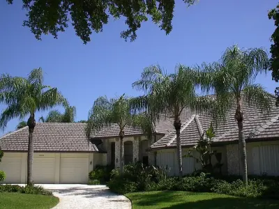 Kelly Roofing - Roofing & Gutter Services in Bonita Springs, FL