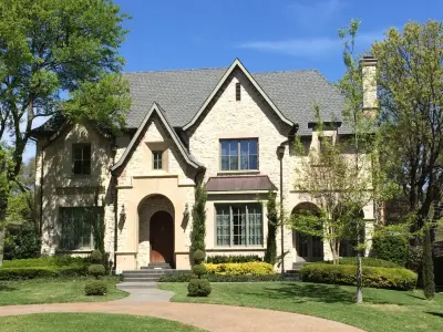 Shingles Roofing LLC - Roofing & Gutter Services in Dallas, TX
