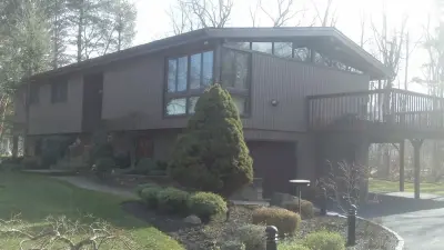 Upright Cladding — Roofing & Gutter Services project by Hendo Contracting