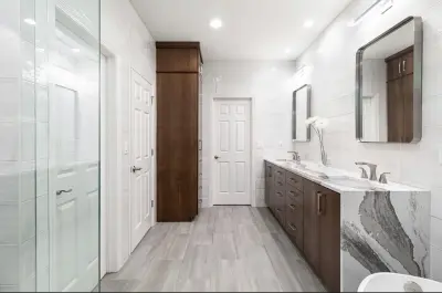 Conrad Modern Master Bath — Design-Build Services project by Freestone LLC Design-build