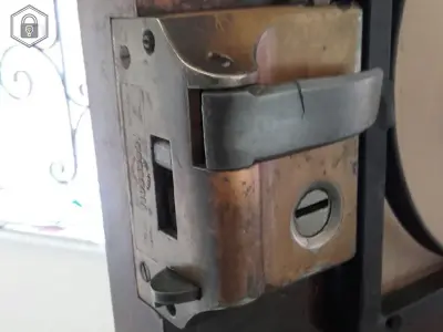 Detroit Locksmith - Garage Door Installation & Repair in Detroit, MI