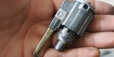 Genius Locksmith - Garage Door Installation & Repair in Tampa, FL