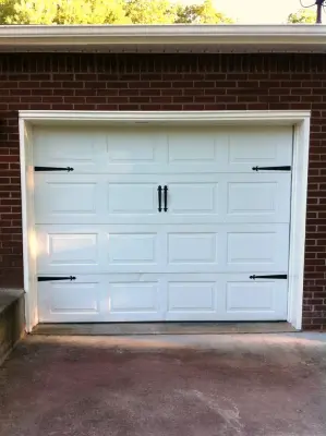 Clarks Garage Door & Gate Repair Snoqualmie - Garage Door Installation & Repair in Snoqualmie, WA