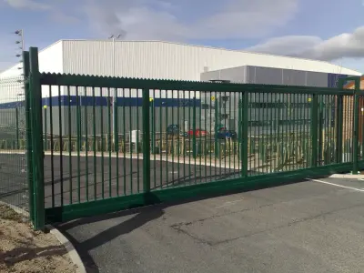 Clarks Garage Door & Gate Repair Snoqualmie - Garage Door Installation & Repair in Snoqualmie, WA