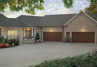 Bluefin Locksmith And Garage Doors - Garage Door Installation & Repair in Centerville, MA