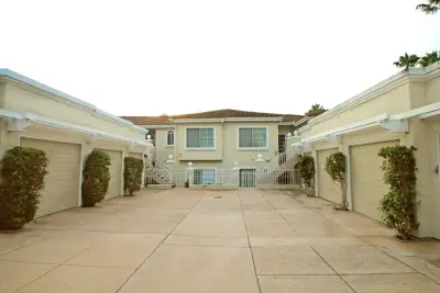 Garage Doors Unlimited - Garage Door Installation & Repair in Poway, CA