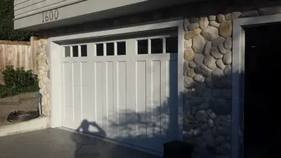 Neighborhood Garage Door Service - Garage Door Installation & Repair in Kent, WA