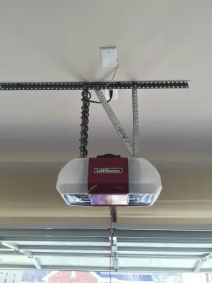Neighborhood Garage Door Service - Garage Door Installation & Repair in Kent, WA