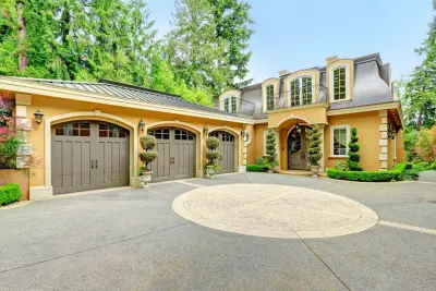 Garage Door repair Providence RI - Garage Door Installation & Repair in Providence, RI