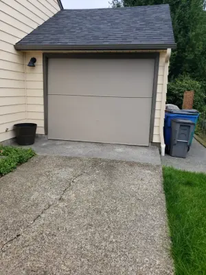Thunder Garage Door Repair & Locksmith Services - Garage Door Installation & Repair in Vancouver, WA