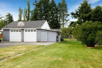 Darius Garage Door Repair - Garage Door Installation & Repair in Emeryville, CA