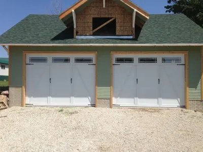Hicklin Garage Doors Des Moines - Garage Door Installation & Repair in Des Moines, IA