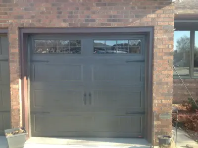 Hicklin Garage Doors Des Moines - Garage Door Installation & Repair in Des Moines, IA