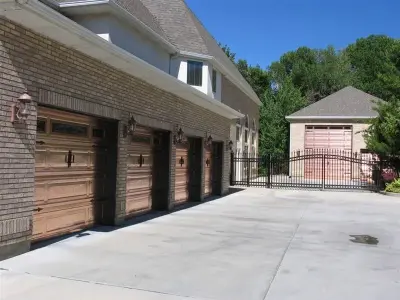 Martin Garage Doors Of Nevada - Garage Door Installation & Repair in Las Vegas, NV