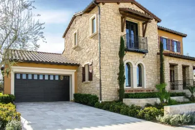 Hanson Overhead Garage Door Service - Garage Door Installation & Repair in Cotati, CA