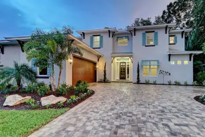 D & D Garage Doors - Garage Door Installation & Repair in Tampa, FL