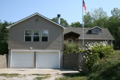 Omaha Door & Window - Garage Door Installation & Repair in Omaha, NE