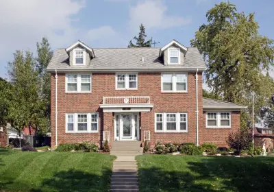 Omaha Door & Window - Garage Door Installation & Repair in Omaha, NE