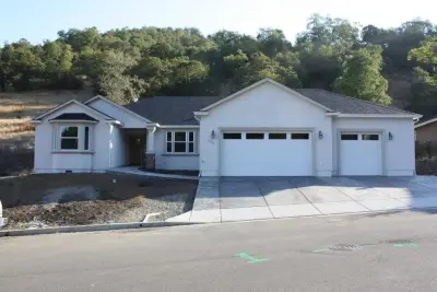 Bunnell's Overhead Door Inc - Garage Door Installation & Repair in Roseburg, OR