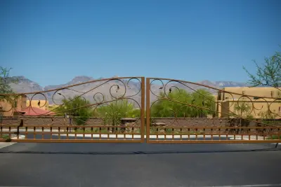 Kaiser Garage Doors & Gates - Garage Door Installation & Repair in Tucson, AZ