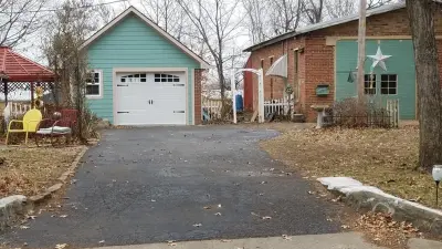 Royal Garage Door - Garage Door Installation & Repair in Lenexa, KS