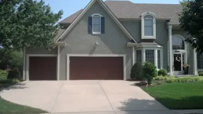 Royal Garage Door - Garage Door Installation & Repair in Lenexa, KS