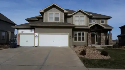 Royal Garage Door - Garage Door Installation & Repair in Lenexa, KS