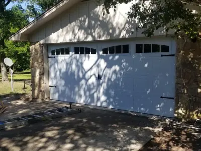 Maple Wood Garage Door Services - Garage Door Installation & Repair in Huntsville, TX