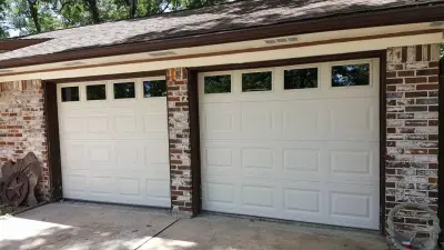 Maple Wood Garage Door Services - Garage Door Installation & Repair in Huntsville, TX
