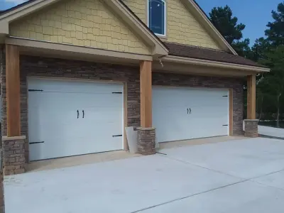 Maple Wood Garage Door Services - Garage Door Installation & Repair in Huntsville, TX