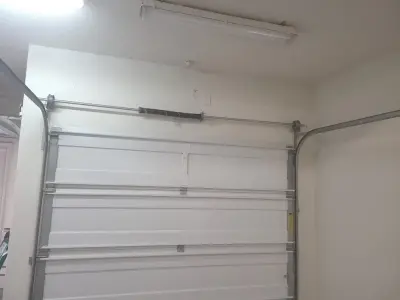 Maple Wood Garage Door Services - Garage Door Installation & Repair in Huntsville, TX