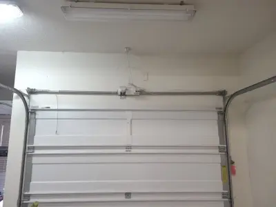 Maple Wood Garage Door Services - Garage Door Installation & Repair in Huntsville, TX
