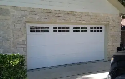 Maple Wood Garage Door Services - Garage Door Installation & Repair in Huntsville, TX