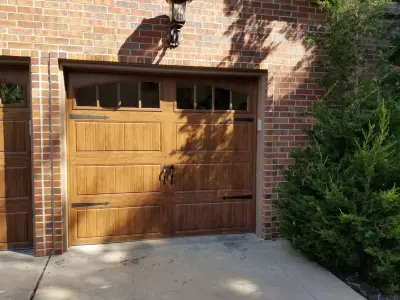 Royal Garage Door - Garage Door Installation & Repair in Lenexa, KS