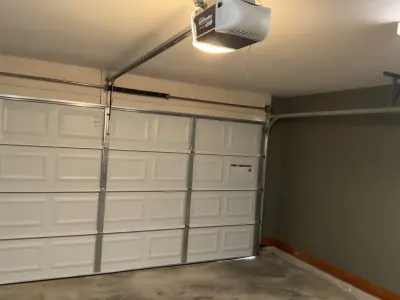 Deluxe Overhead Garage Doors, LLC - Garage Door Installation & Repair in Foxworth, MS
