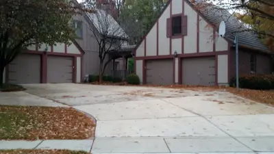 Royal Garage Door - Garage Door Installation & Repair in Lenexa, KS