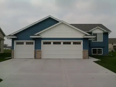 Four Seasons Overhead Door Llc - Garage Door Installation & Repair in Cleveland, MN