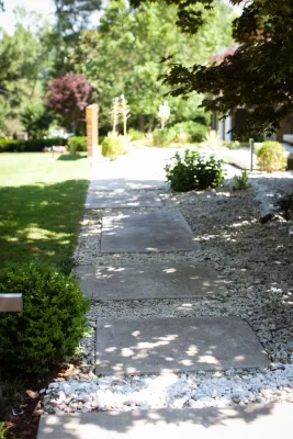 Midcentury modern landscape by City Garden Company