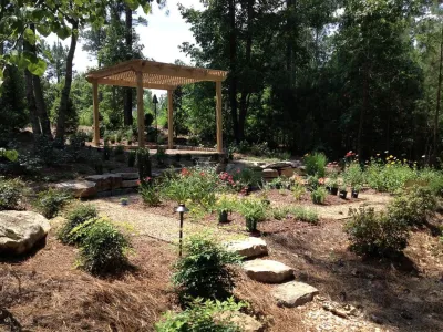 Red Mountain Landscapes LLC - Landscape Construction in Hendersonville, NC