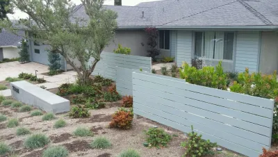 Front Yard Screening — Landscape Design project by Dale Waldo Landscape Architecture