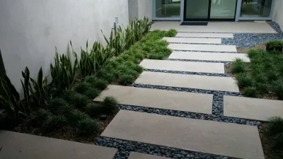 Mid Century Modern by Dale Waldo Landscape Architecture