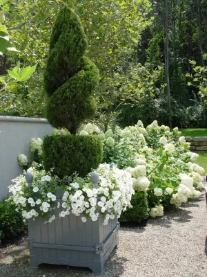 Deborah Silver and Co Inc - Landscape Construction in Sylvan Lake, MI